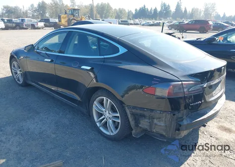 2015 Tesla Model S 70D/85D/P85D z USA, uszkodzony, nr VIN 5YJSA1H21FFP70767